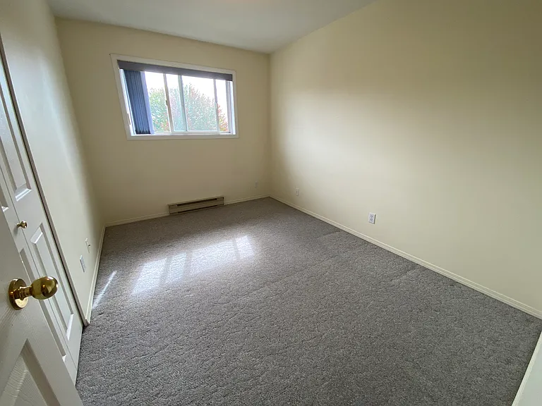 790 Winnipeg St — Photo 6