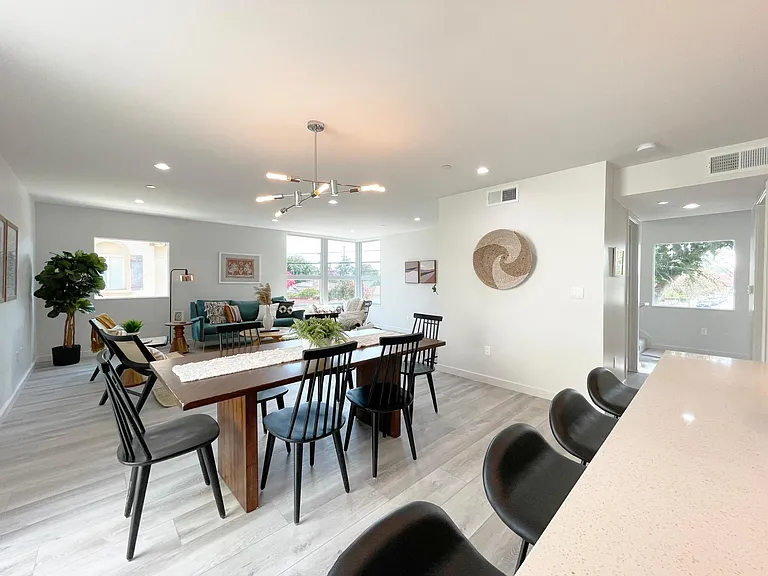 230 S San Marino Ave #B — Photo 10
