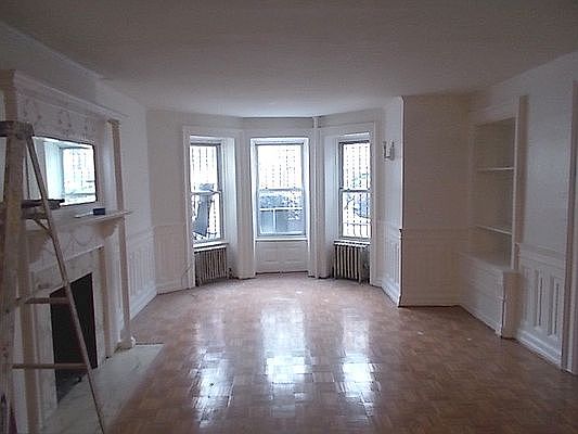 4th image of 23 Saint Francis Pl #1