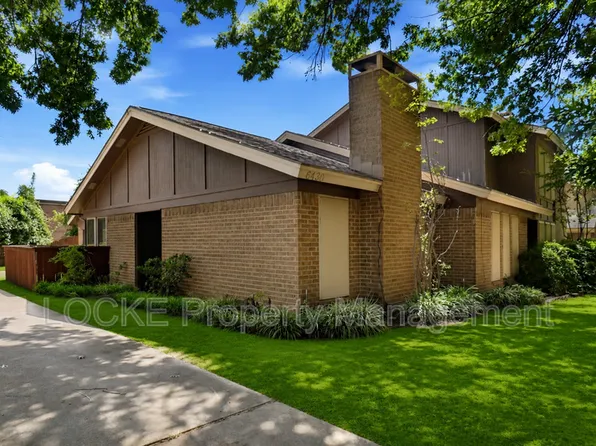 6430 Lago Vista Dr, Benbrook, TX 76132