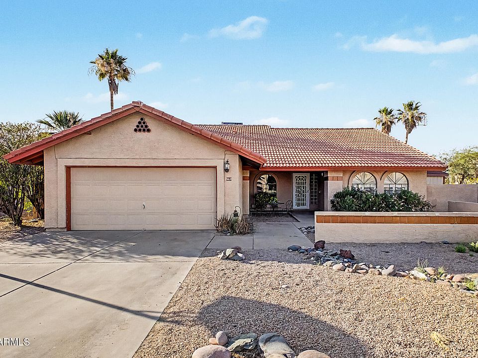 1st image of 562 E HACKAMORE Street