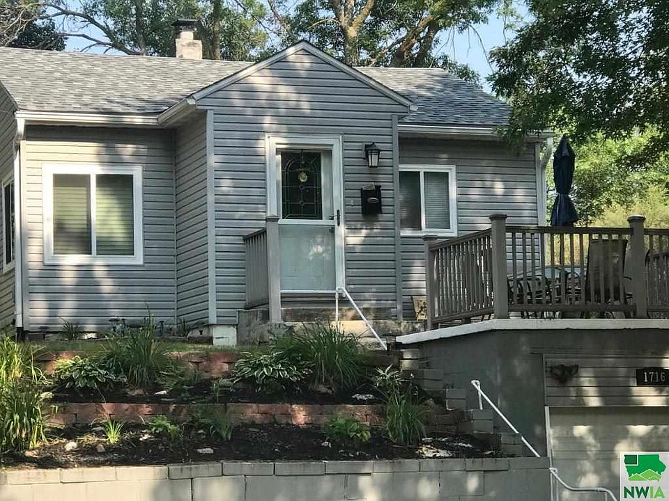 1st image of 1716 S Helen St
