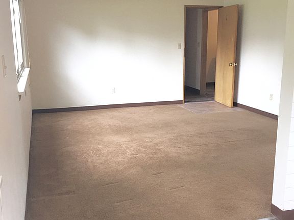 4th image of 1543 2nd St APT 2