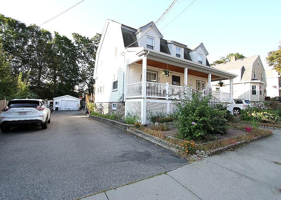 2nd image of 24 Robinson Ave