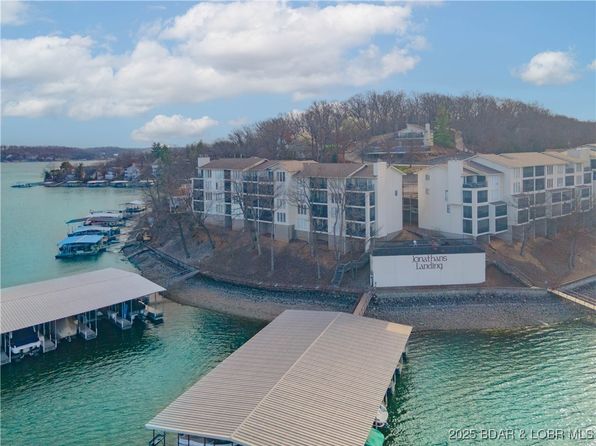 98 Jonathan Dr #4C, Lake Ozark, MO 65049