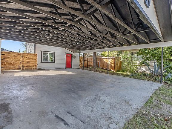 2nd image of 1331 N Roosevelt Ave #1