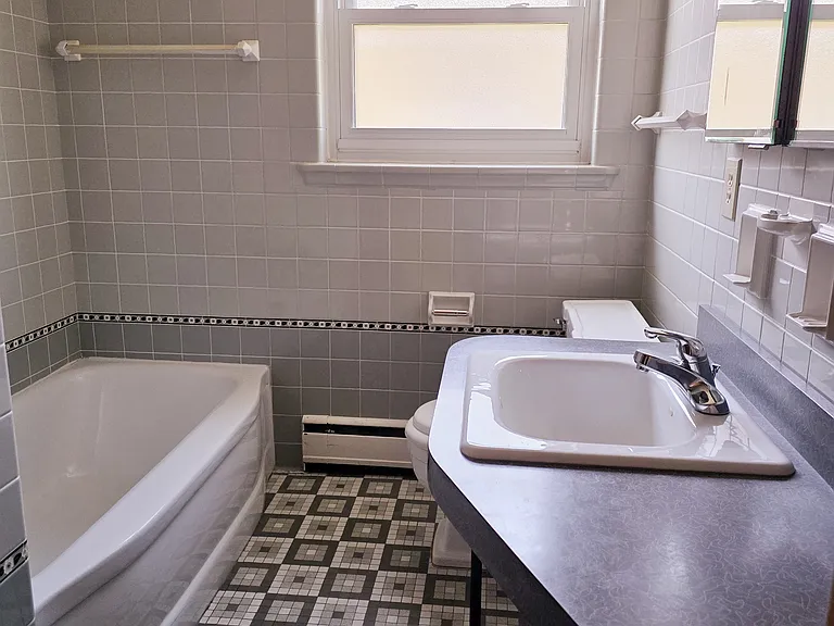 6512 Hamilton Ave #4 — Photo 17