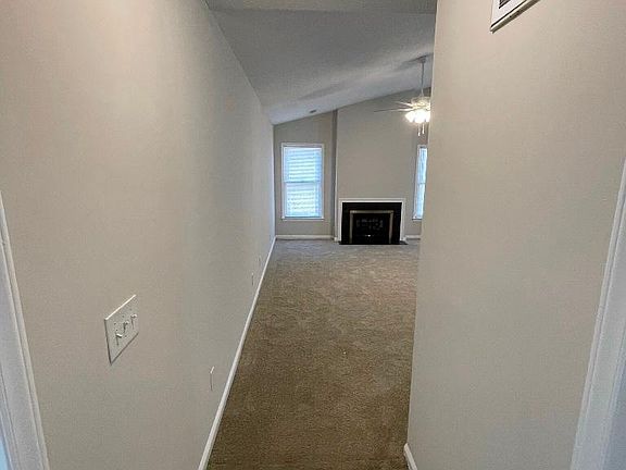 3rd image of 102 D W Victoria Ct