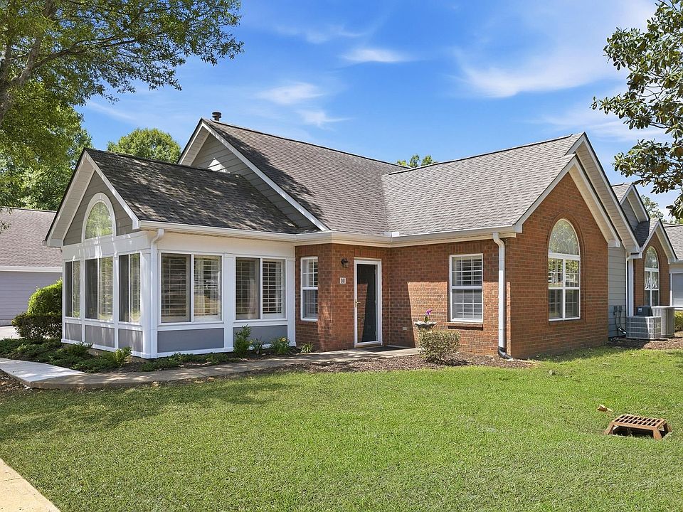 1st image of 247 Oak Club Ln
