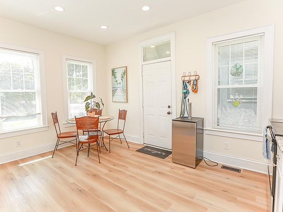 4th image of 1435 Lafayette Blvd #1