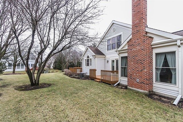 2nd image of 2117 Lake Shore Cir