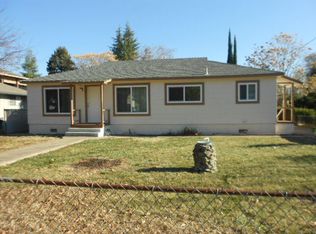 2457 Waldon St, Redding, CA 96001