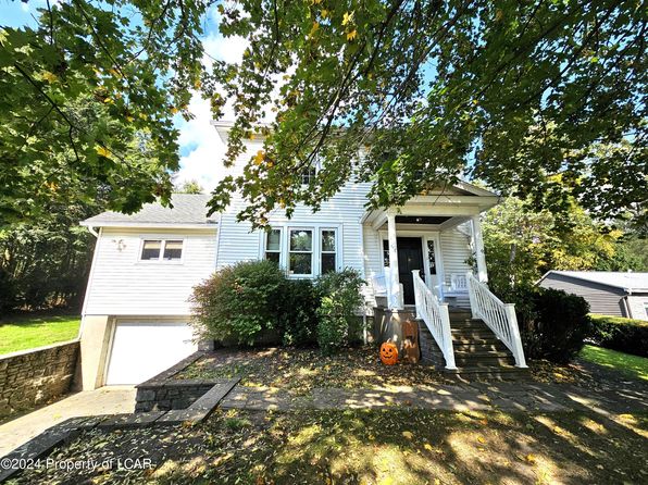 91 W Mount Airy Rd, Shavertown, PA 18708