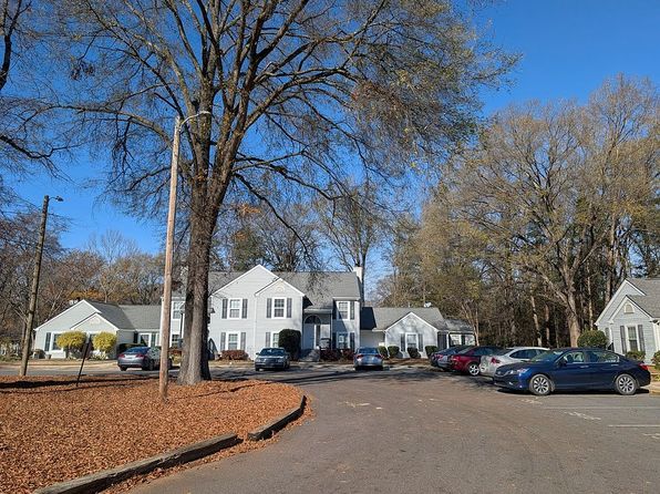 1560 Hunt Club Ct #1560