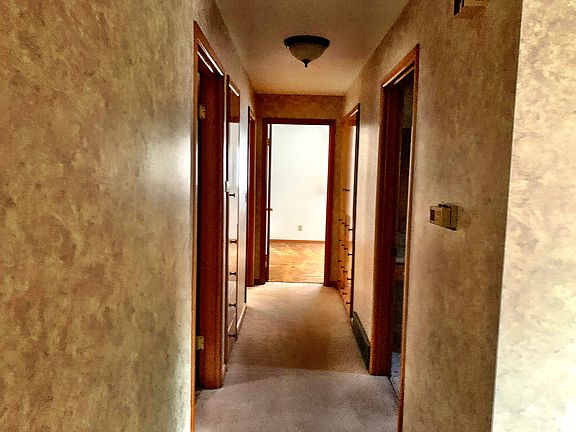 4th image of 2045 Margarett St NW