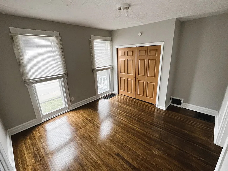 32 Tracy St — Photo 13