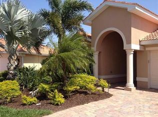 19557 Casa Bendita Ct, Estero, FL 33967