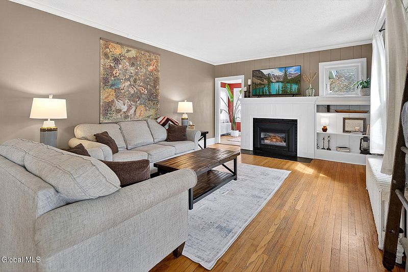 4th image of 15 Irving Road