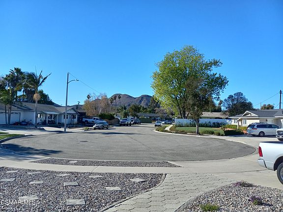 4th image of 3185 Lynn Ct