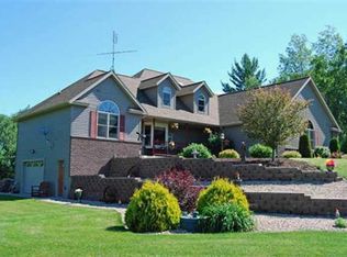 E5724 Old Town Hall Rd, Reedsburg, WI 53959