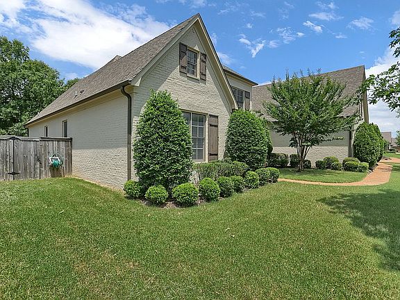 4th image of 1591 Brackenshire Ln