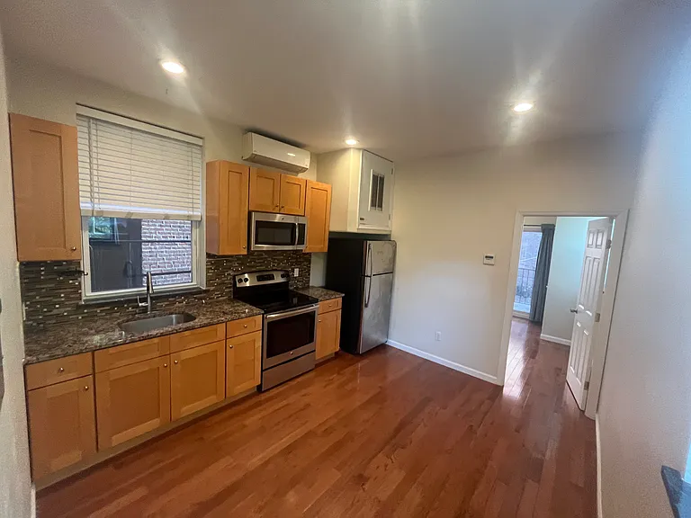 117 N 21st St #2-R — Photo 5