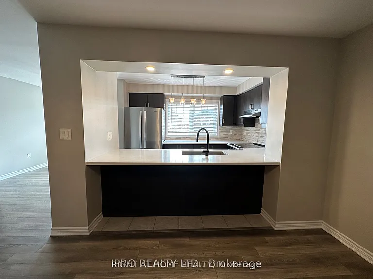 301 Murlock Hts — Photo 3