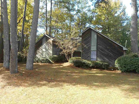 3rd image of 108 Bent Creek Cir N