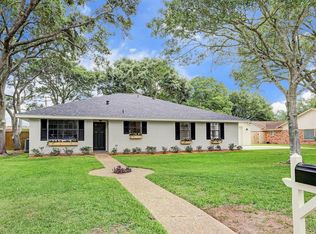 717 Partridge Ln, Eagle Lake, TX 77434