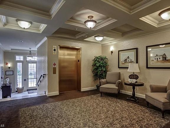 3rd image of 4105 Enclave Cir #4105