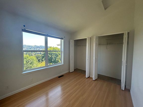 2nd image of 808 20th St APT 205
