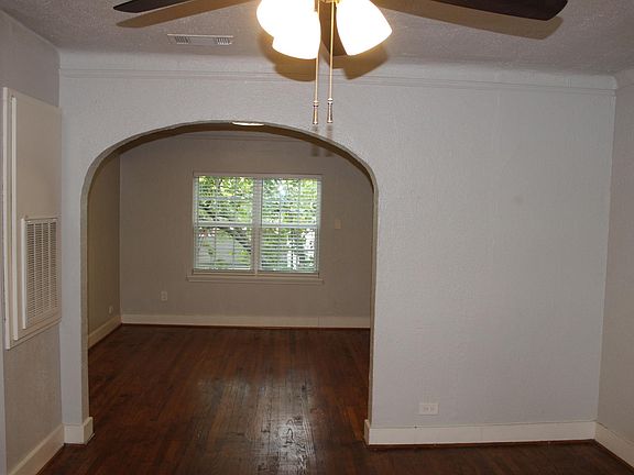 5th image of 1537 Castle Ct #6