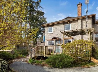 5165 Cordova Bay Rd, Saanich, BC