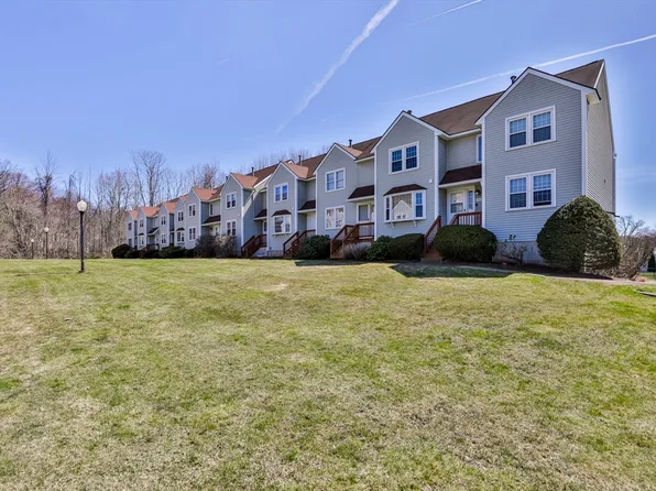 206 Patrick Rd Unit 206, Tewksbury, MA 01876