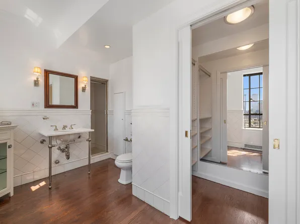 350 West 57th Street image 11 of 22