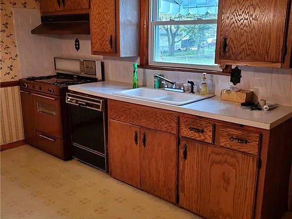 2nd image of 264 Kirkwood Dr