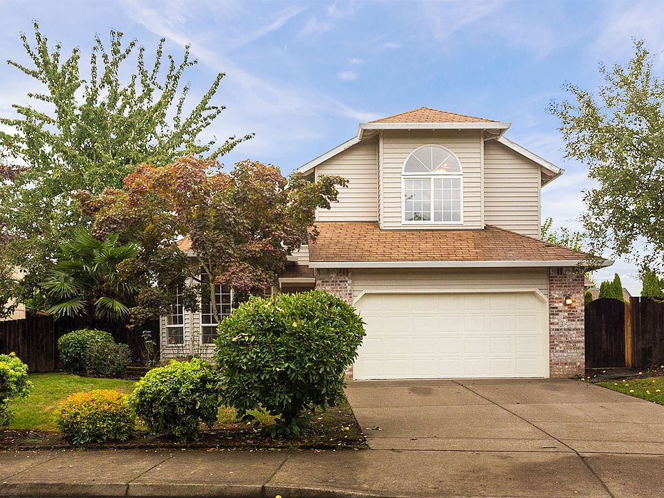 1st image of 2215 SE Nordlund Ct