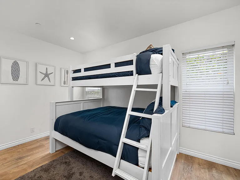 181 W Avenida Cornelio — Photo 25