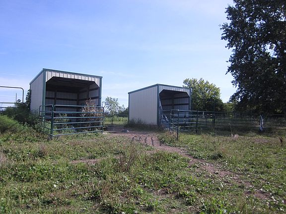 5th image of 23855 Foxtrot Ln