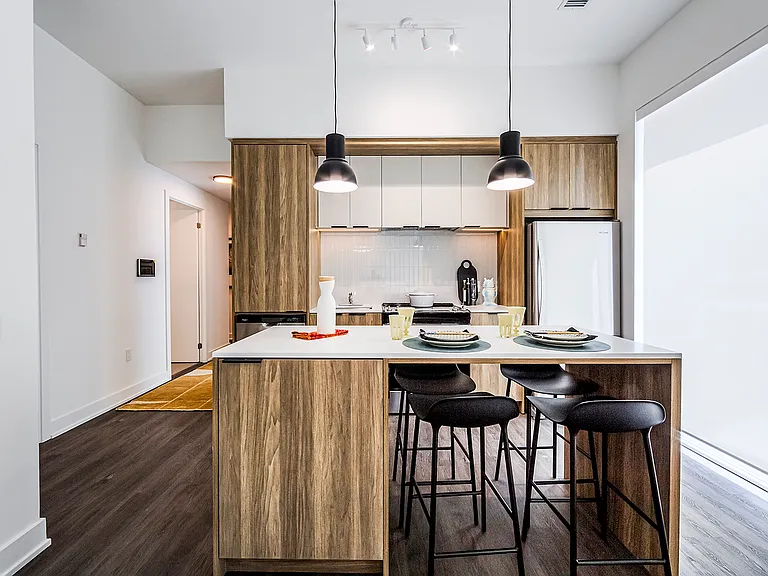 185 Enfield Pl — Photo 4