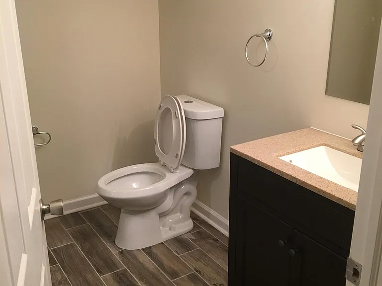 2408 E York St #2 — Photo 10