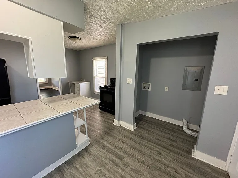 309 Iowa St — Photo 14