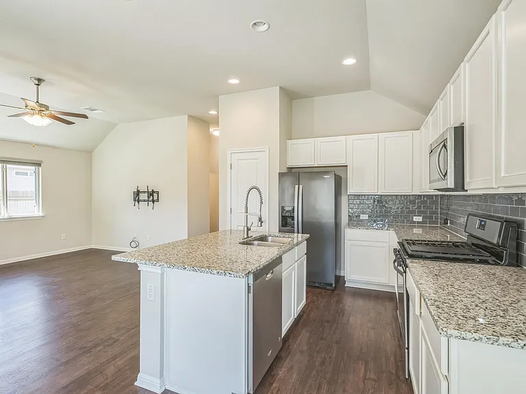 120 Lasino Dr — Photo 8