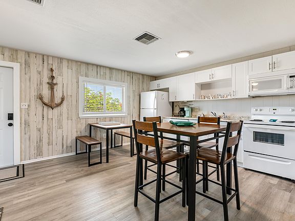 4th image of 280/290 3rd St