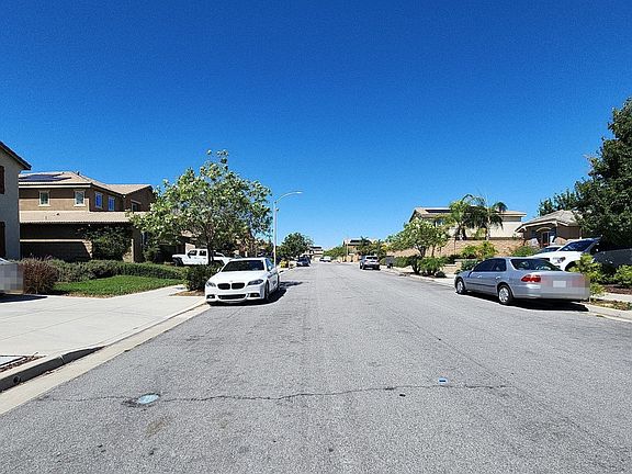 5th image of 37617 Fiesta Flower St