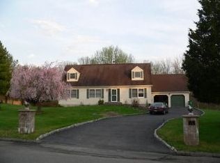2 Davis Ct, Hopewell Junction, NY 12533