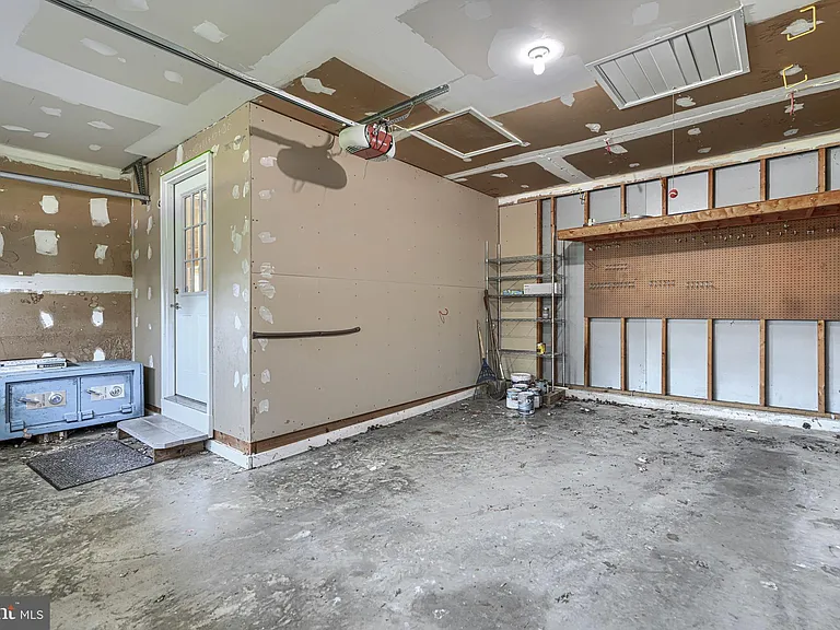 8301 Whitebark Ct — Photo 54