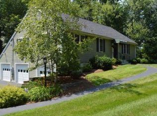 246 Kent Farm Rd, Hampstead, NH 03841