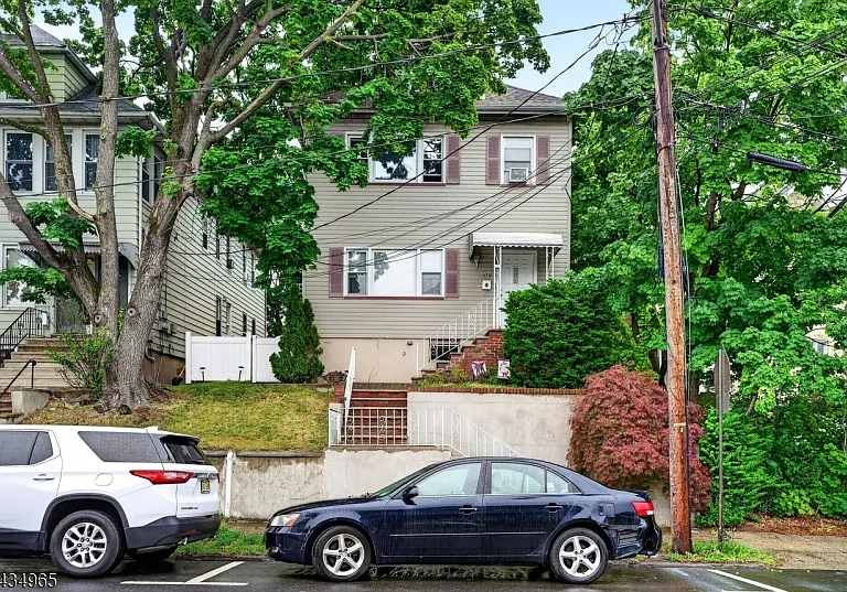 319 Paterson Ave — Photo 14