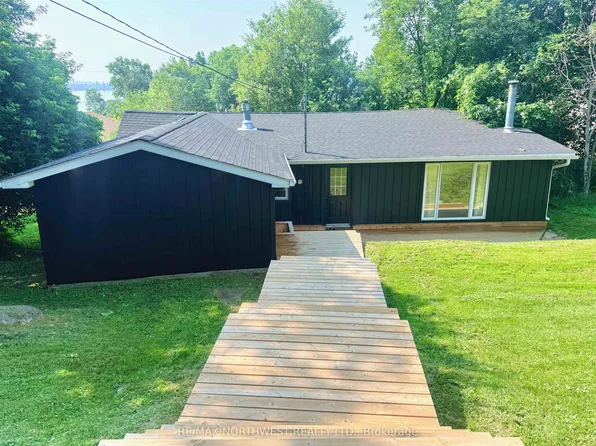 715 Saint Clair St, Kenora, ON P0X 1C0